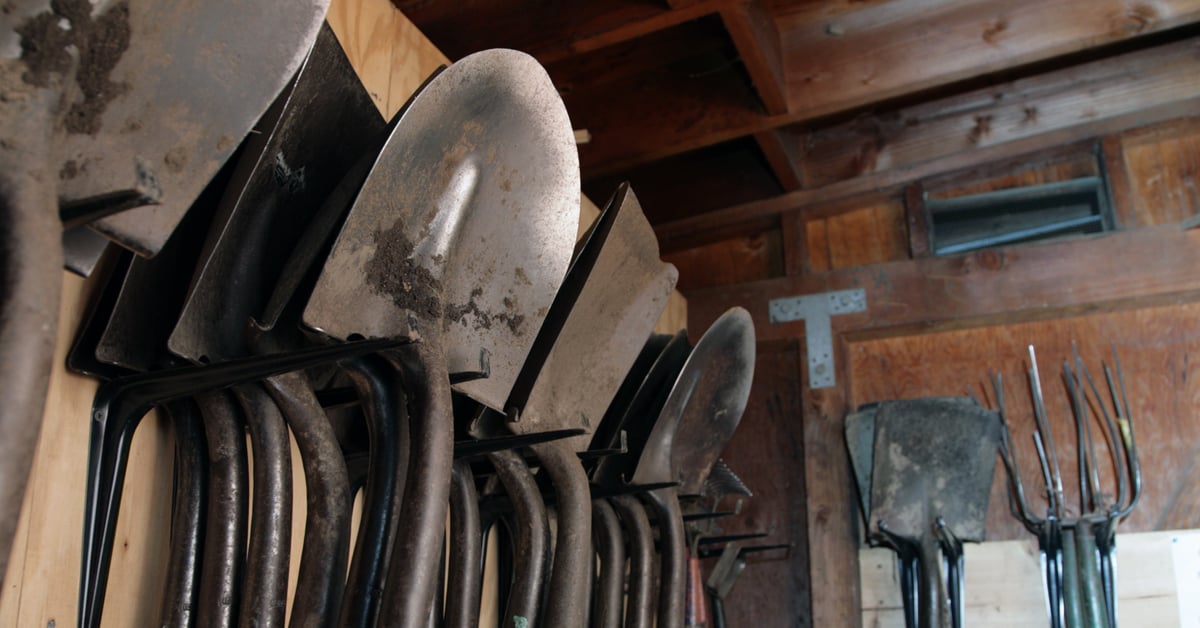 3 Reasons To Keep Your Yard Tools Sharp