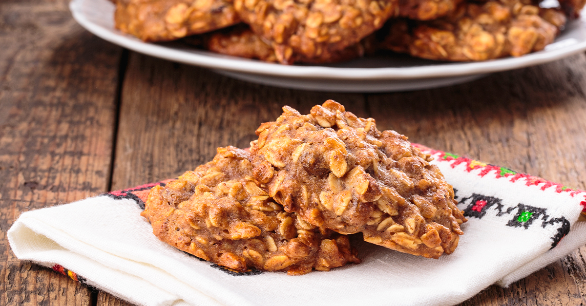 Applesauce Oatmeal Cookies & Ice Cream Pie