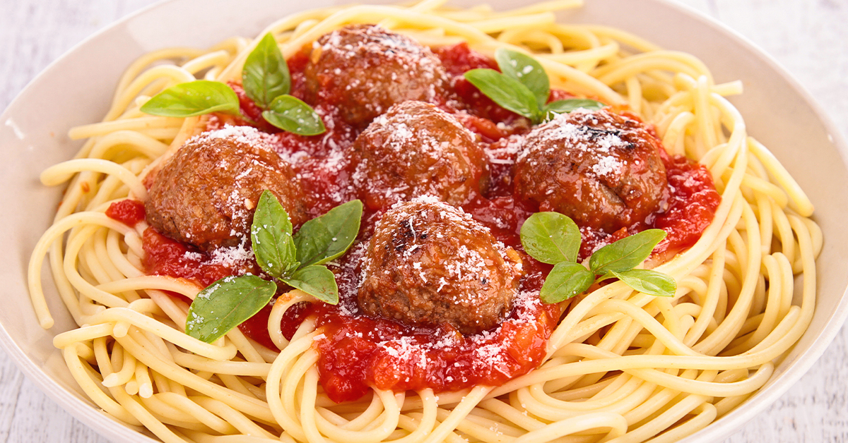 Farmhouse Recipe for Spaghetti & Meatballs with Fresh Breadsticks